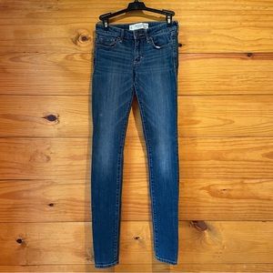 Abercrombie & Fitch Low Rise Skinny Jeans 25